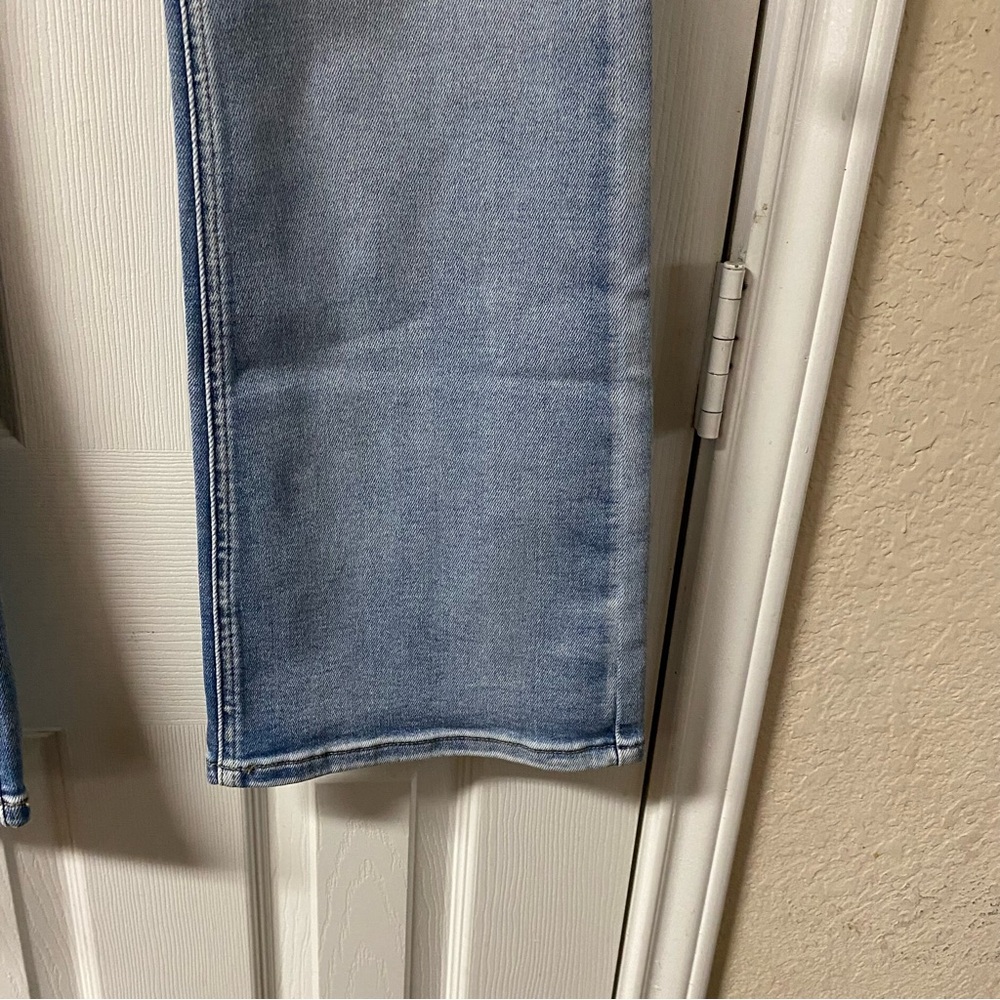 KanCan High Rise Flare Leg Light Wash Blue Women's Cotton Blend Jeans Size 31” - Picture 5 of 15